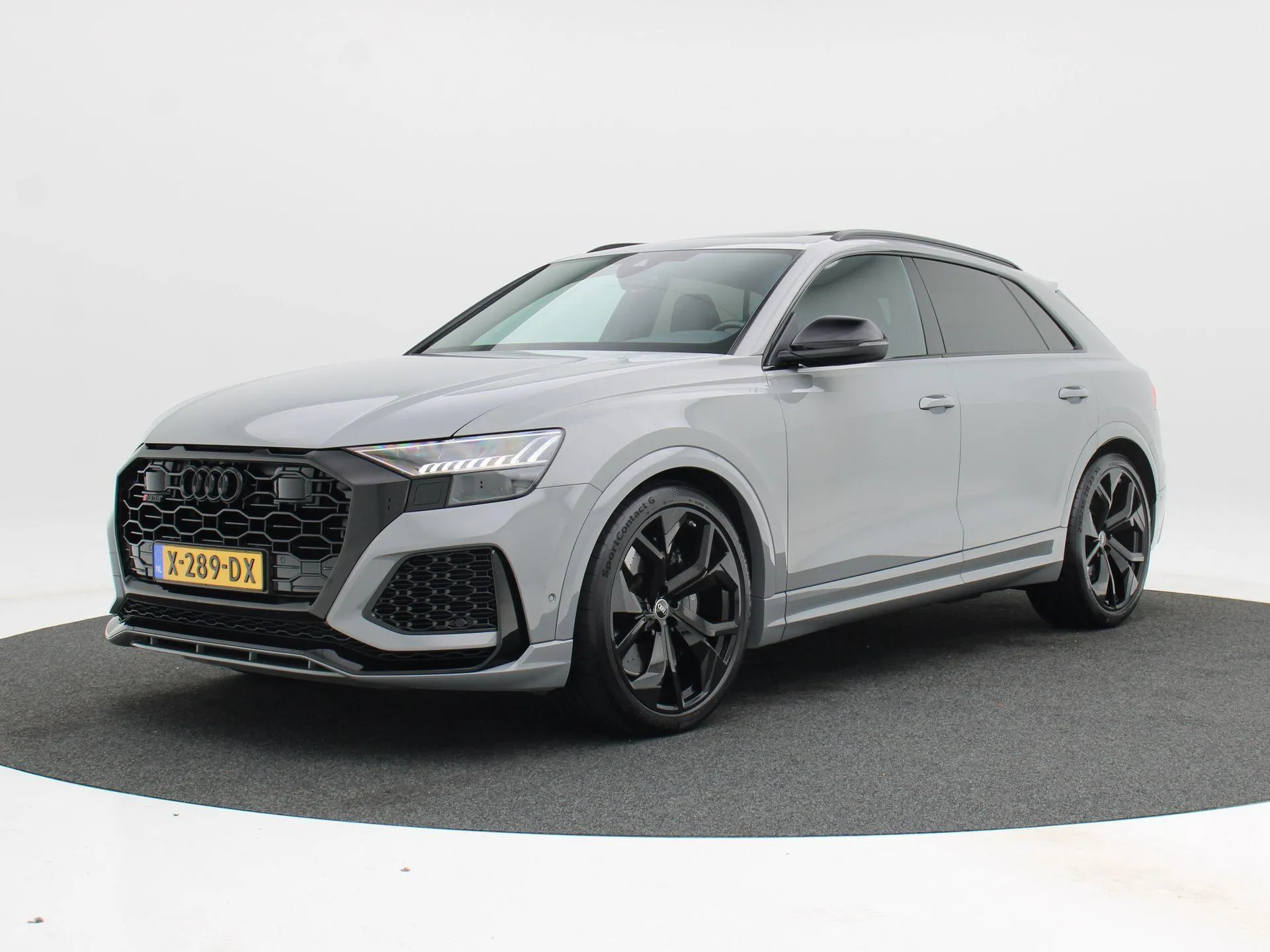 Audi RSQ8