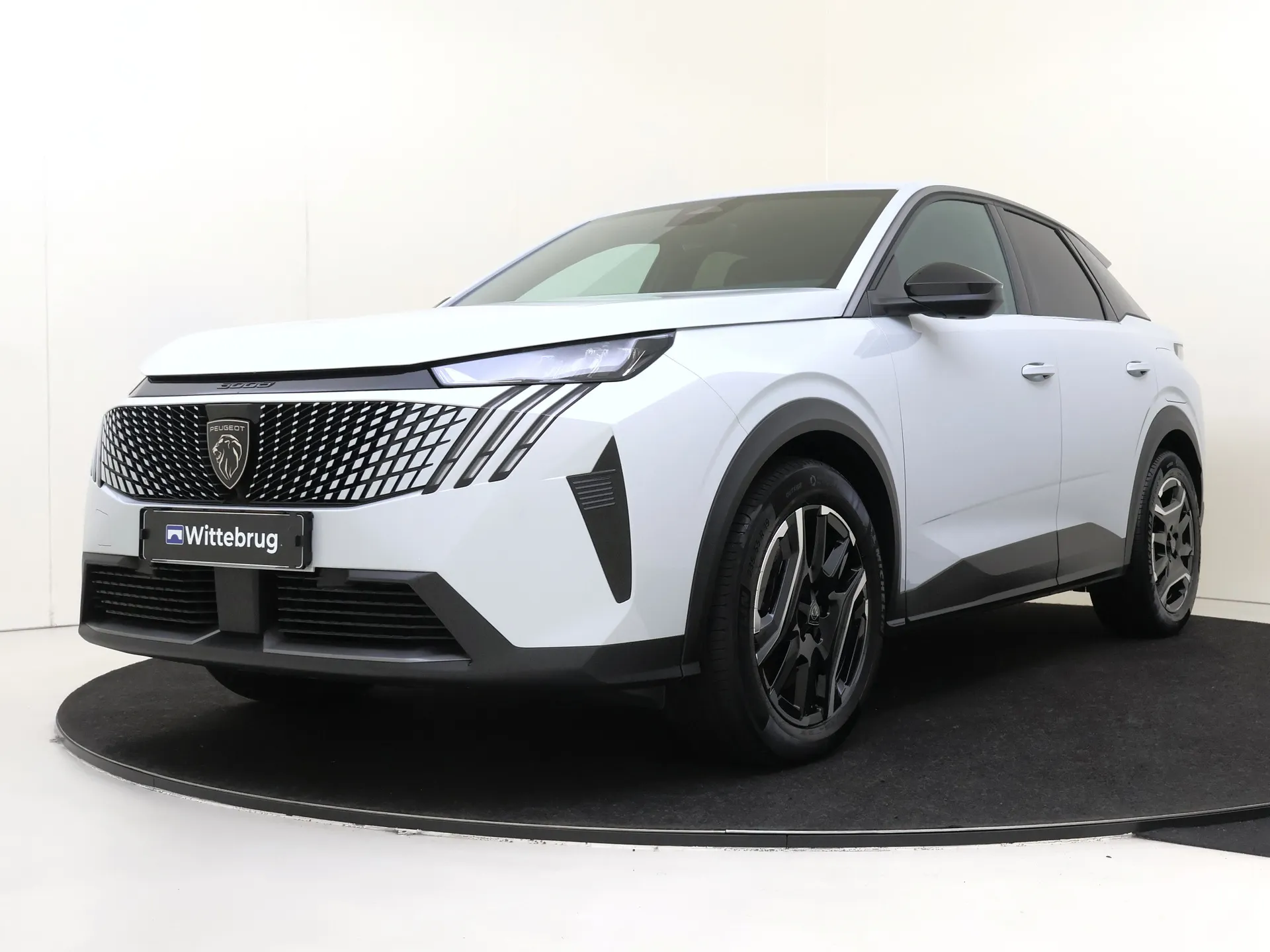 Peugeot e-3008