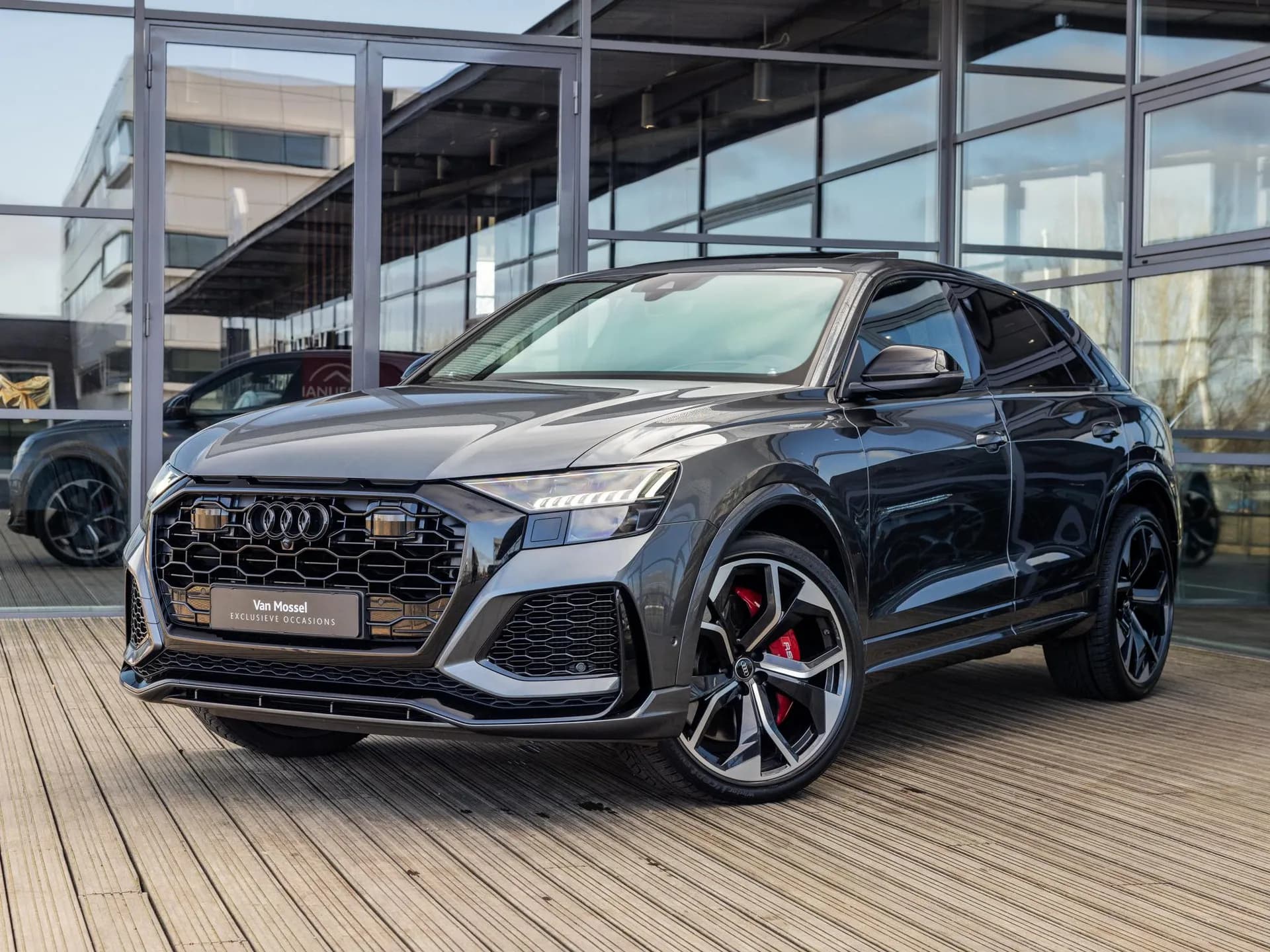 Audi RSQ8