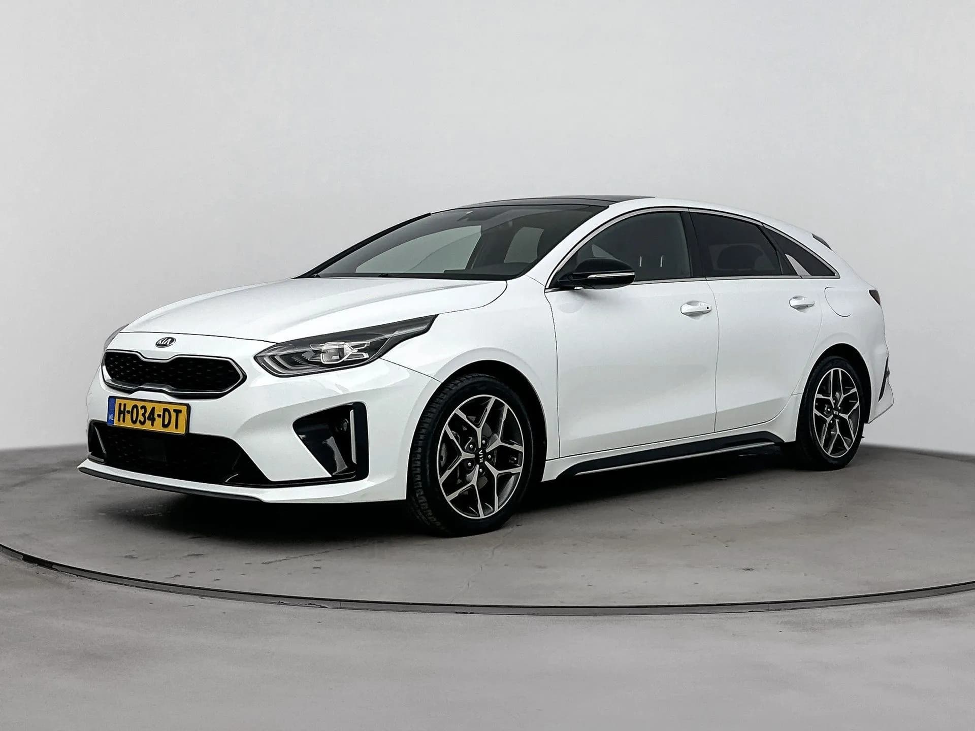 Kia ProCeed