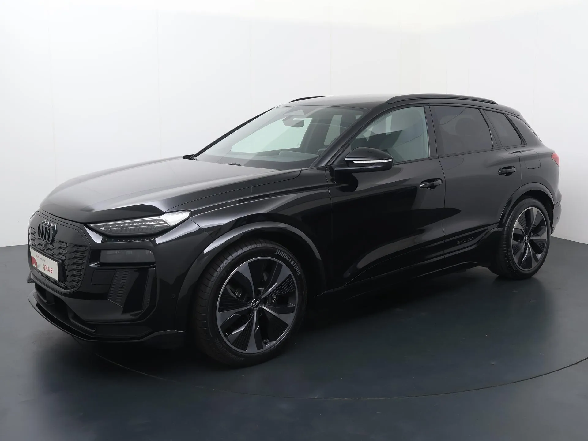 Audi SQ6 e-tron