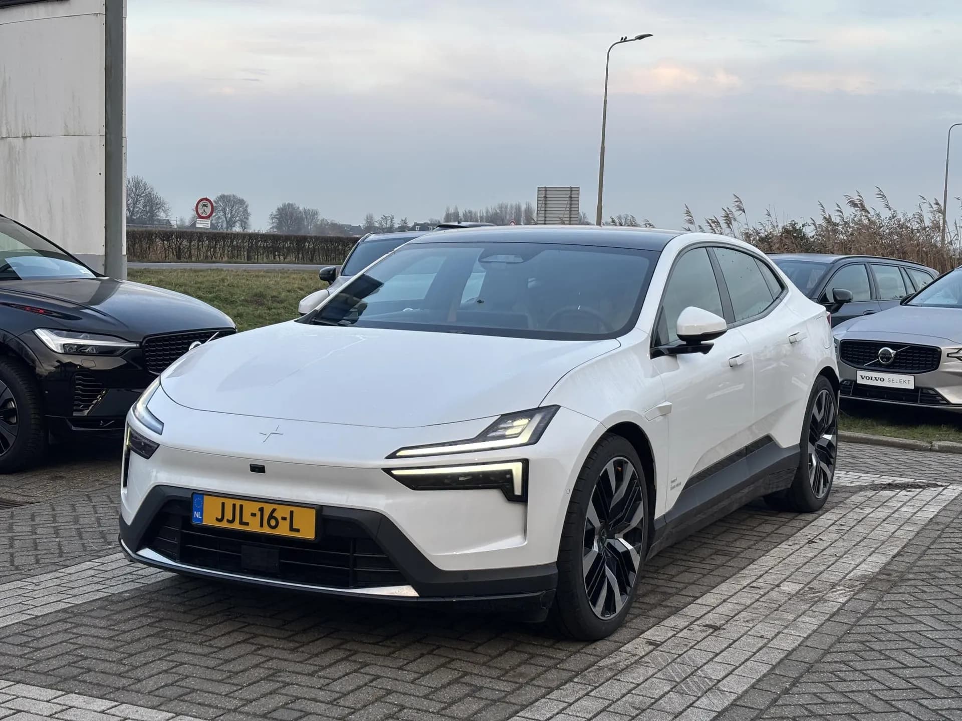 Polestar 4